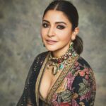 anushka-sharma-songlyricslab