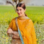 Pari Pandher lyrics in hindi
