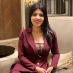 Sakshi Holkar lyrics in hindi